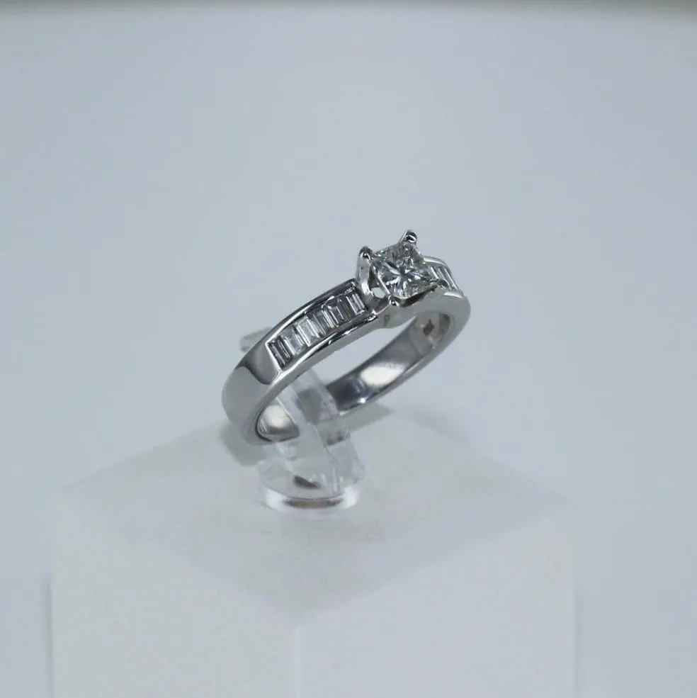 Bague Solitaire Or blanc Diamants
