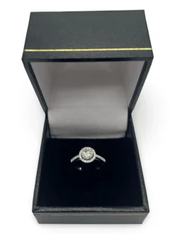 Bague solitaire or blanc et diamant 1,10 ct