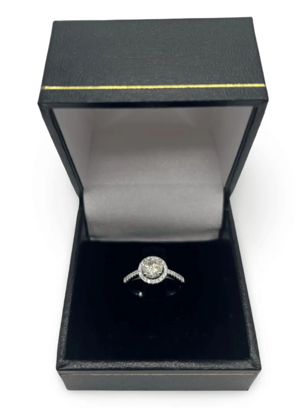 Bague solitaire or blanc et diamant 1,10 ct