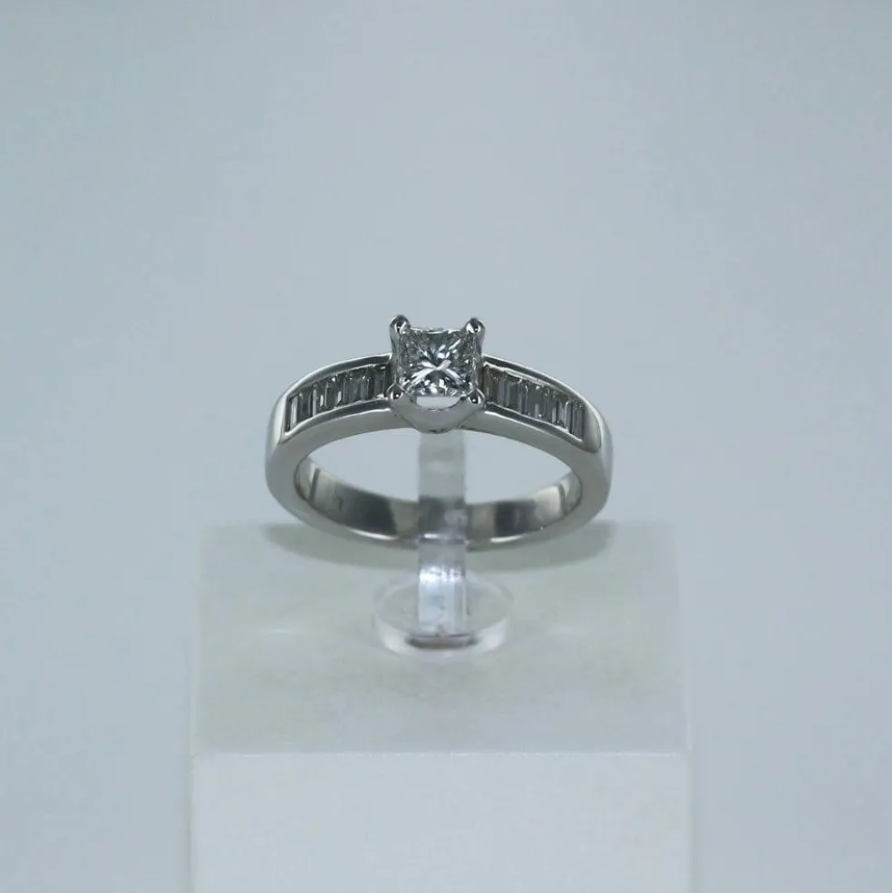 Bague Solitaire Or blanc Diamants