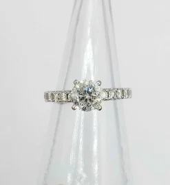 Bague solitaire or blanc diamant de 1,15 carat - certificat