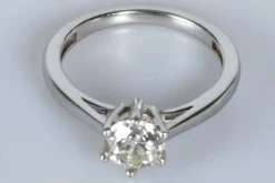 Bague solitaire Or blanc Diamant