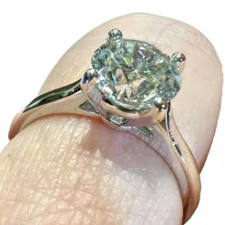 Bague solitaire or blanc, diamant 1.51 ct certificat HRD: G / VVS2