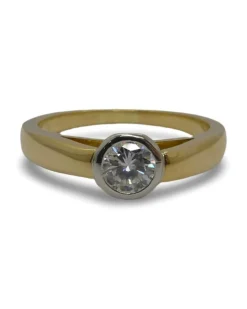 Bague solitaire or et diamant