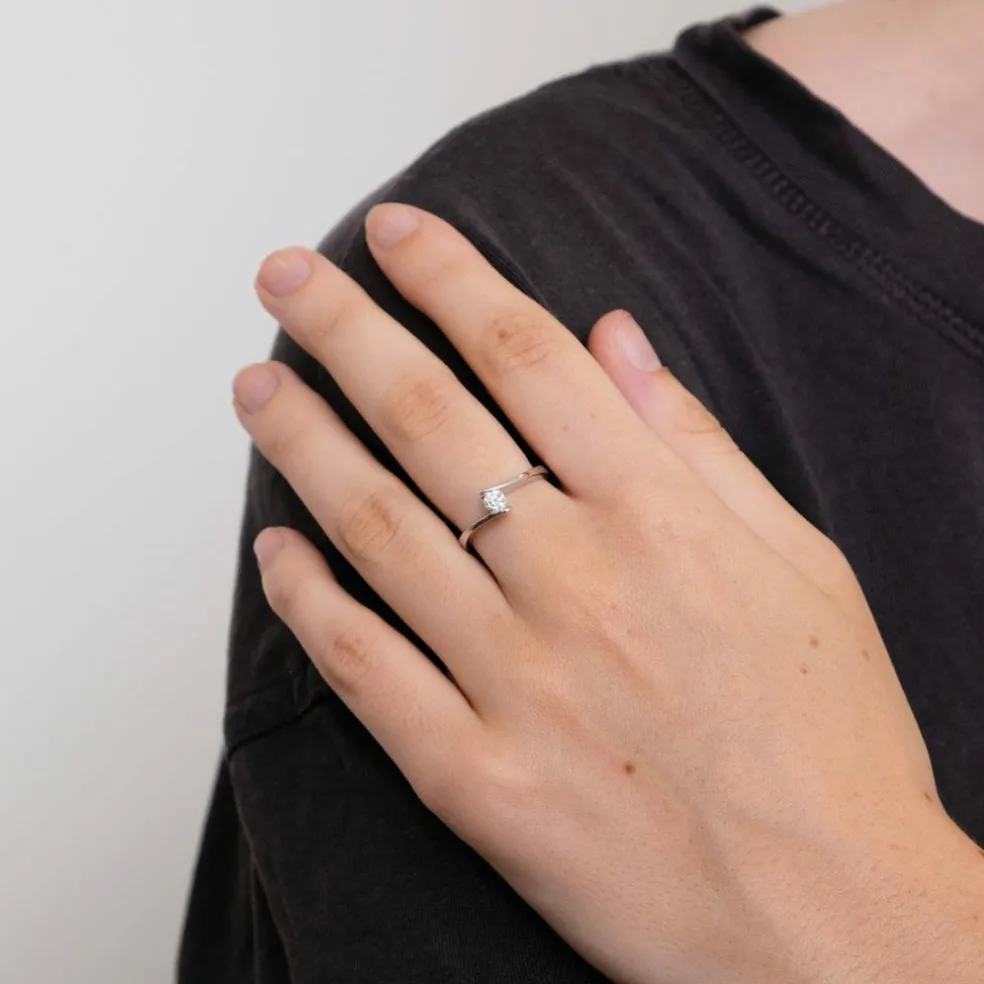 Bague solitaire or gris