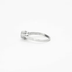 Bague solitaire or gris avec diamant