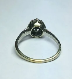 Bague solitaire or gris diamant taille ancienne