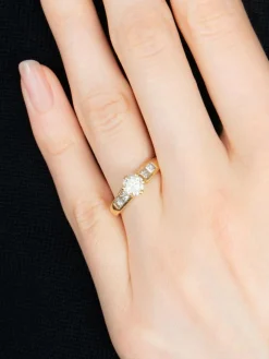 BAGUE SOLITAIRE OR JAUNE ET DIAMANTS
