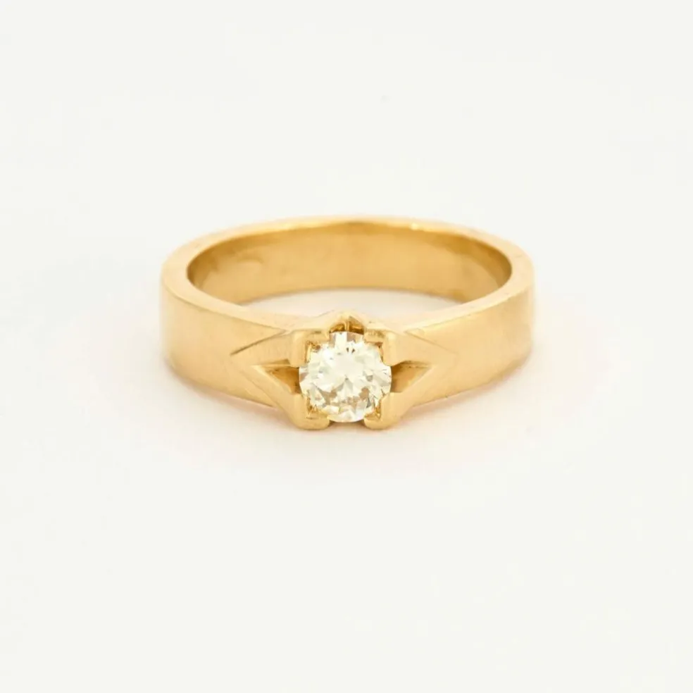 Bague solitaire or jaune et diamant