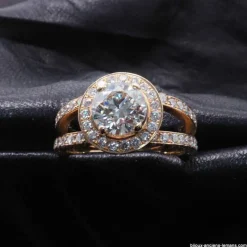 Bague solitaire or jaune diamants