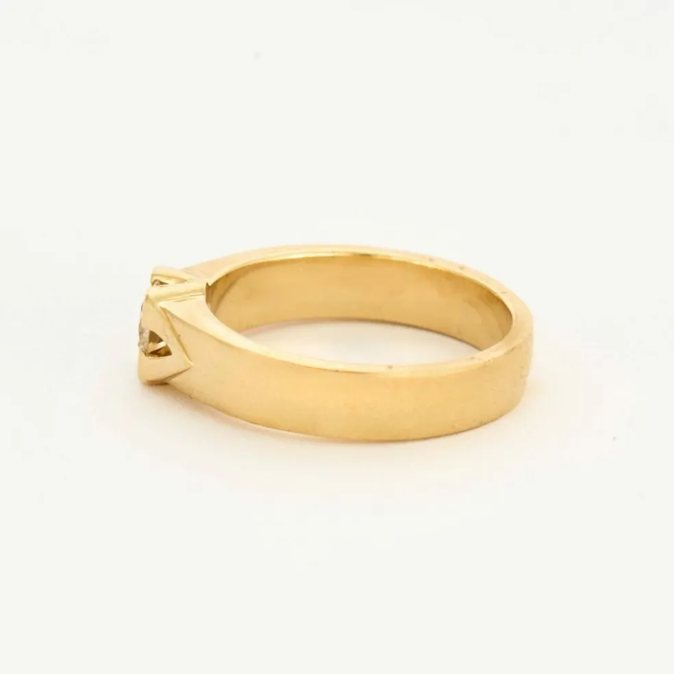 Bague solitaire or jaune et diamant