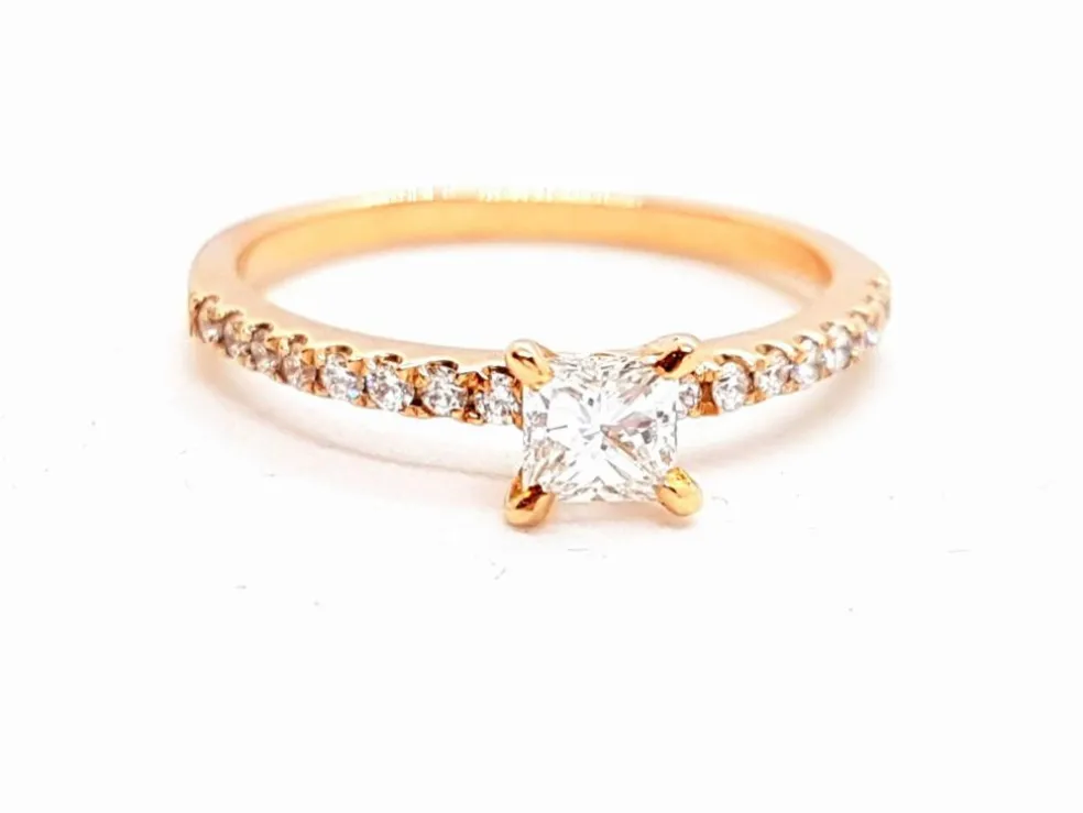 Bague Solitaire Or rose Diamant
