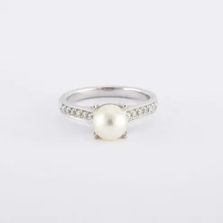 Bague Solitaire Perle et diamants