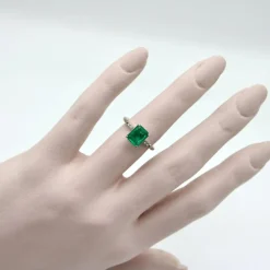 Bague solitaire platine émeraude et diamant