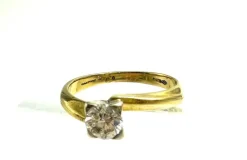 Bague solitaire Salvini en or jaune et diamant