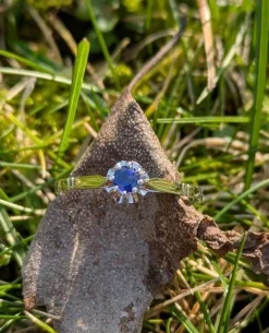 Bague solitaire saphir or blanc et platine