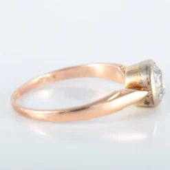 Bague Solitaire serti clos taille ancienne