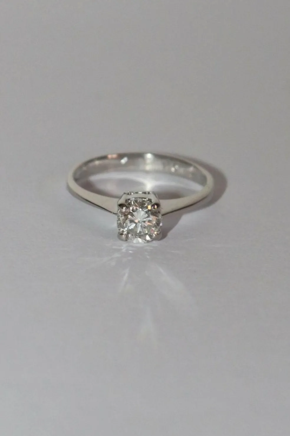 Bague Solitaire Sur Or Blanc