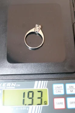Bague Solitaire Sur Or Blanc