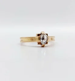 Bague solitaire victorienne or rose diamant poire