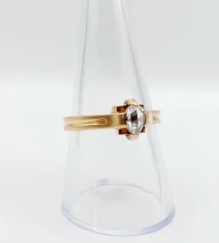 Bague solitaire victorienne or rose diamant poire