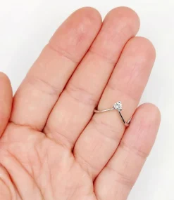 Bague solitaire vintage or blanc diamant taille brillant 0,20 carat
