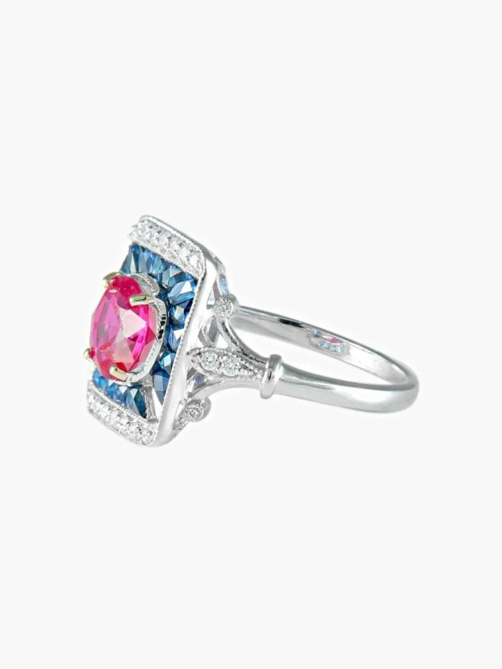 Bague Spinelle Saphirs Diamants
