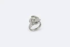 Bague spirale en or blanc avec diamant
