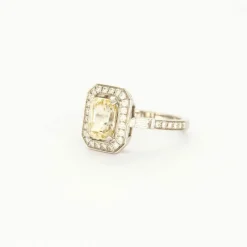 Bague Style Art Déco diamants et saphir jaune