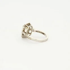 Bague Style Art Déco diamants et saphir jaune