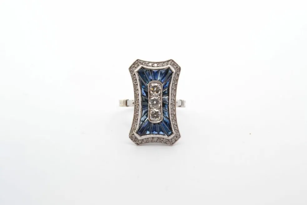 Bague style Art Déco Or blanc Saphirs Diamants