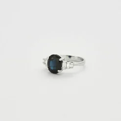 Bague style Art Déco Or blanc Saphir Diamants