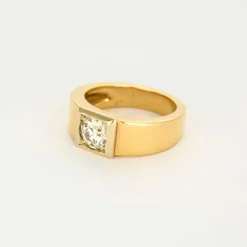 Bague style chevalière diamant