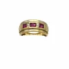 Bague style jarretière en or jaune sertie de rubis et diamant