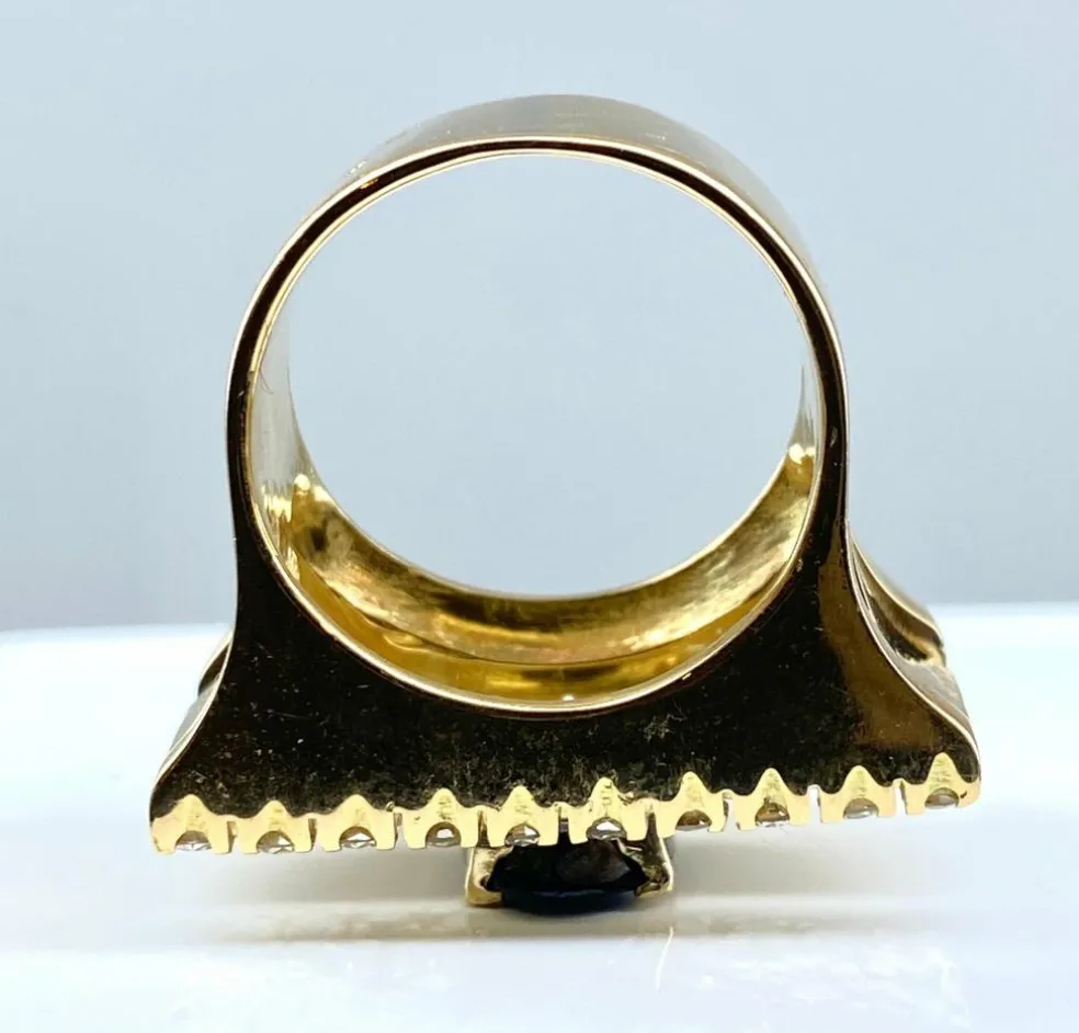 Bague style Tank diamants et saphir