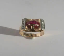 Bague Tank Art Déco diamants rubis or platine