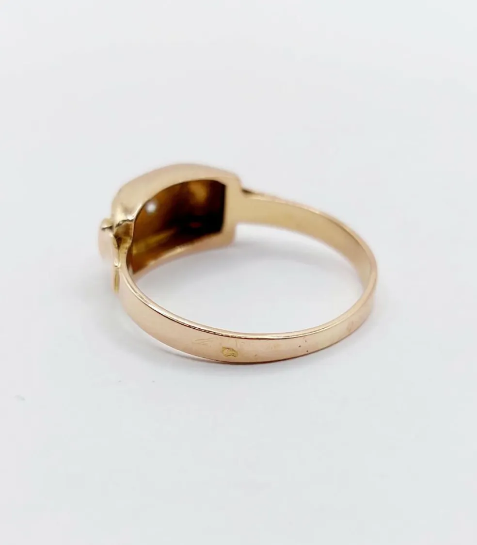 Bague Tank Art Déco or rose, petit diamant et monture géométrique (circa 1950)