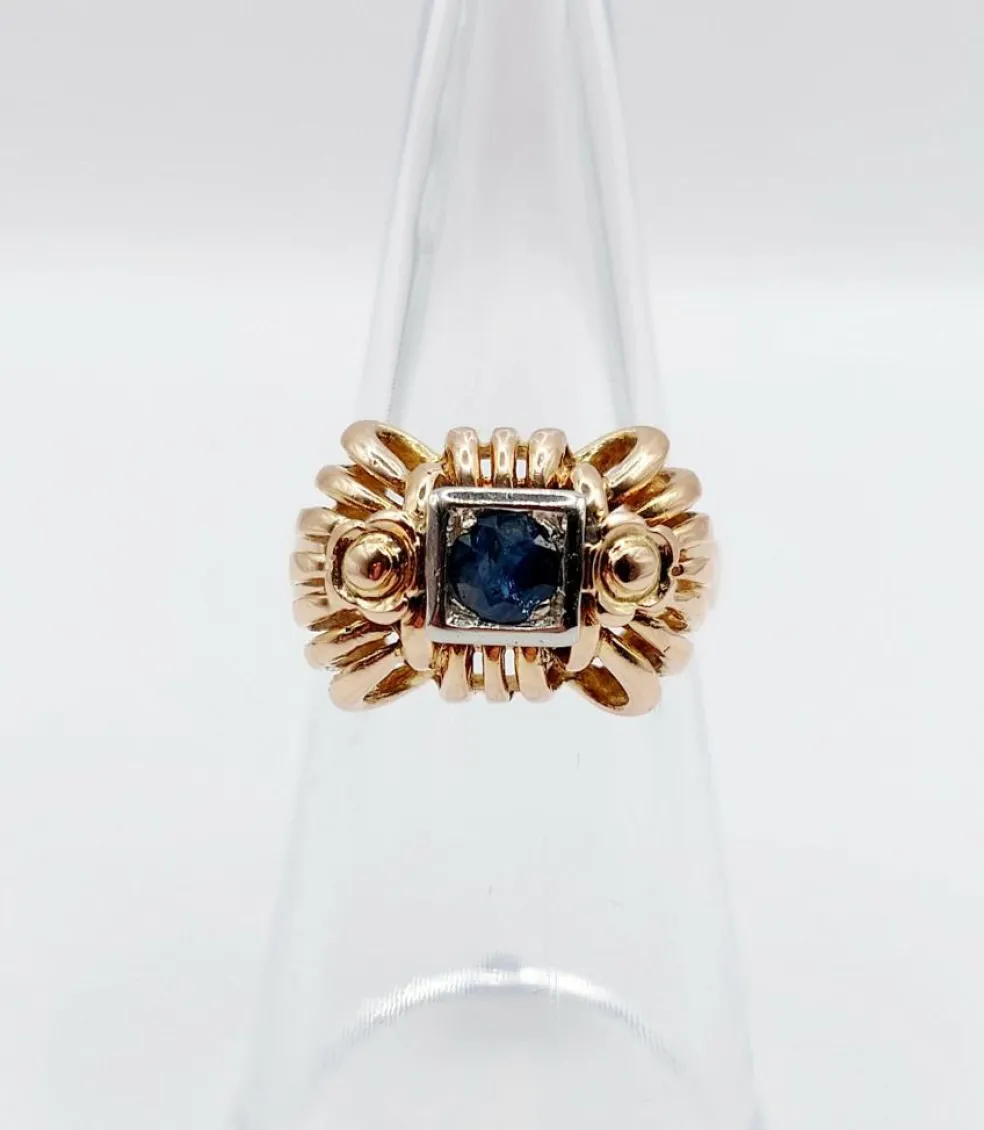 Bague Tank Art Déco or rose, saphir, monture géométrique (circa 1950)