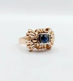 Bague Tank Art Déco or rose, saphir, monture géométrique (circa 1950)