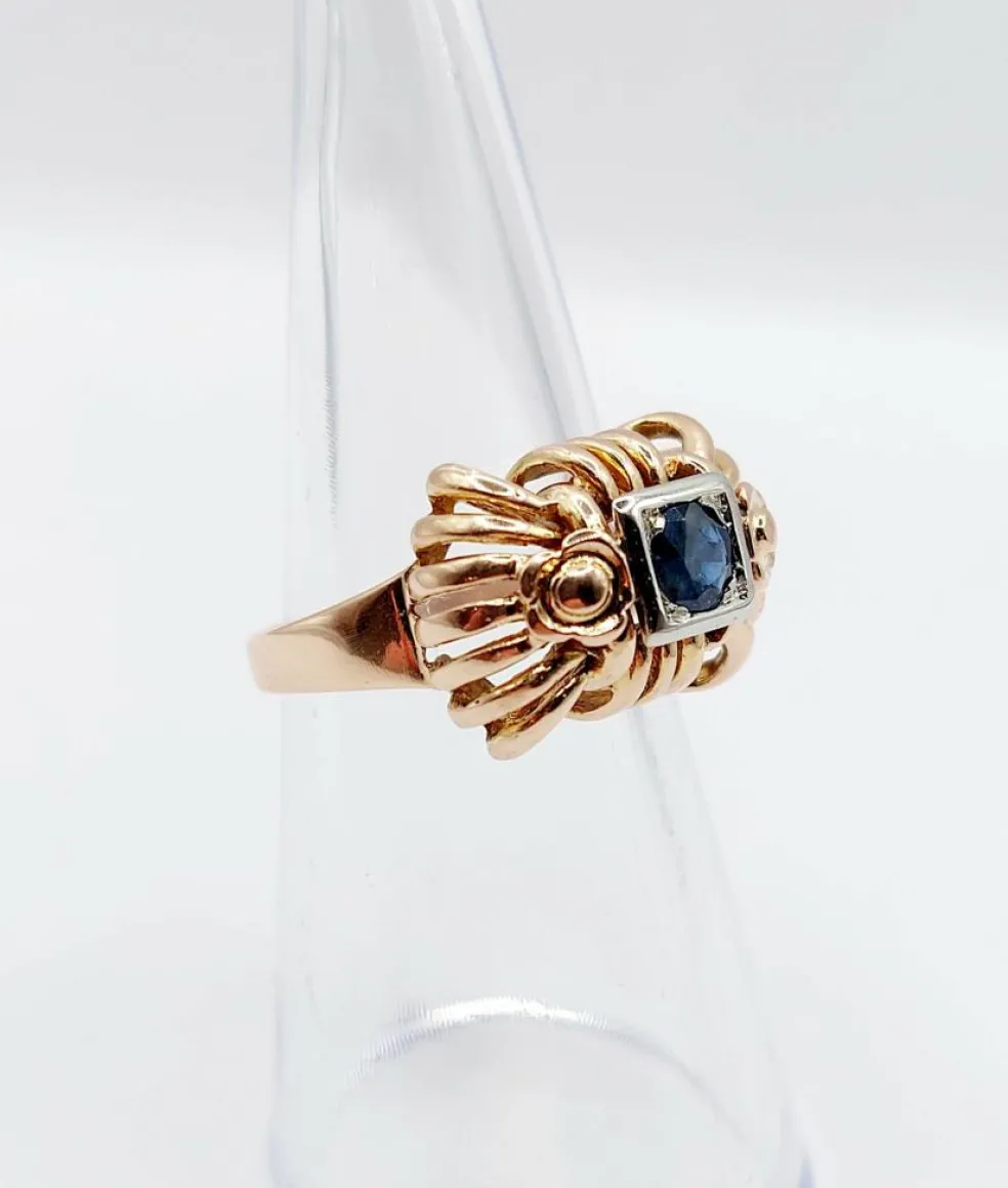Bague Tank Art Déco or rose, saphir, monture géométrique (circa 1950)