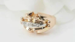 Bague tank des années 40 en or rose et diamants