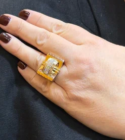 Bague tank en or 18 carats et diamants