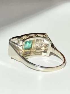 Bague Tank en or blanc et jaune, émeraude et diamants