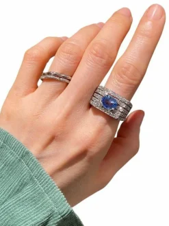Bague Tank en or blanc saphir et diamants