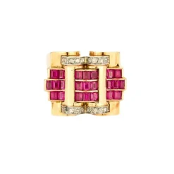 Bague Tank en or jaune, diamants et rubis de synthèse.
