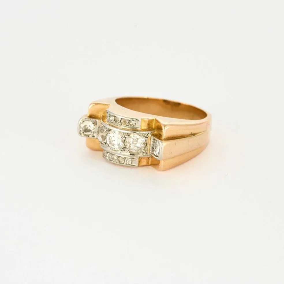 Bague Tank en or jaune et diamants.