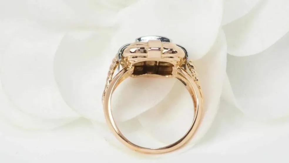 Bague Tank en or jaune et diamants
