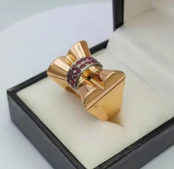 Bague tank noeud vintage rubis