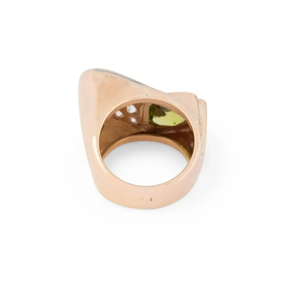 Bague tank or rose et platine en diamant et péridot