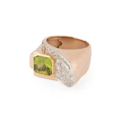 Bague tank or rose et platine en diamant et péridot